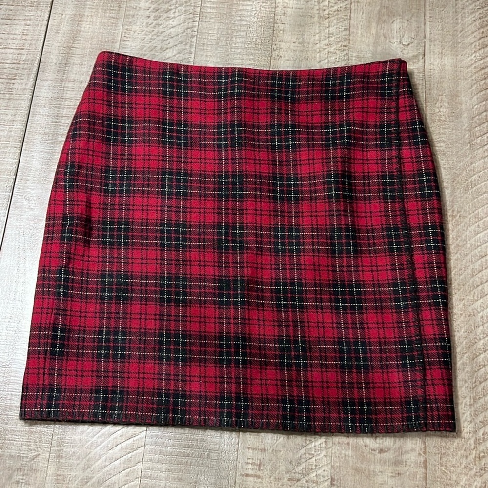 Eddie Bauer Red Plaid Wool Blend Mini Skirt Line Zips Blanket stitch hem EUC